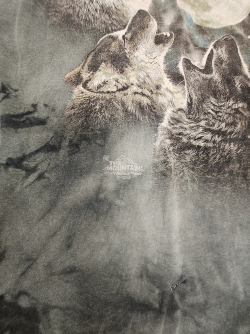 The Mountain Long-Sleeve Wolf Moon Tee - Black, Gray Sz L - Picture 6 of 6